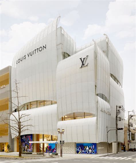 louis vuitton design yor own runway